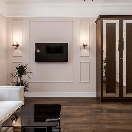 Neoclassic Apartment Lviv Luaran gambar