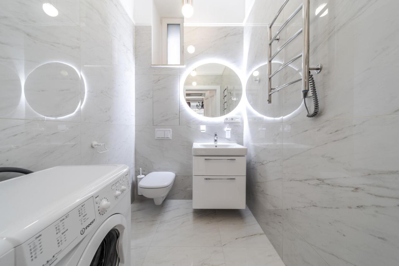 Neoclassic Apartment Lviv Luaran gambar