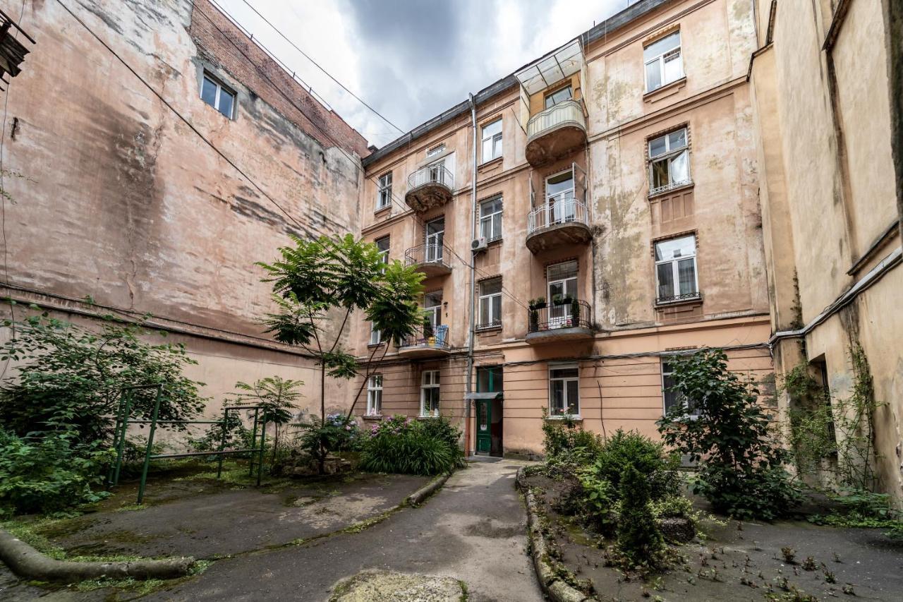 Neoclassic Apartment Lviv Luaran gambar
